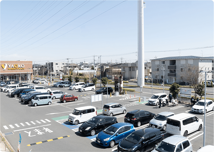 大型駐車場完備
