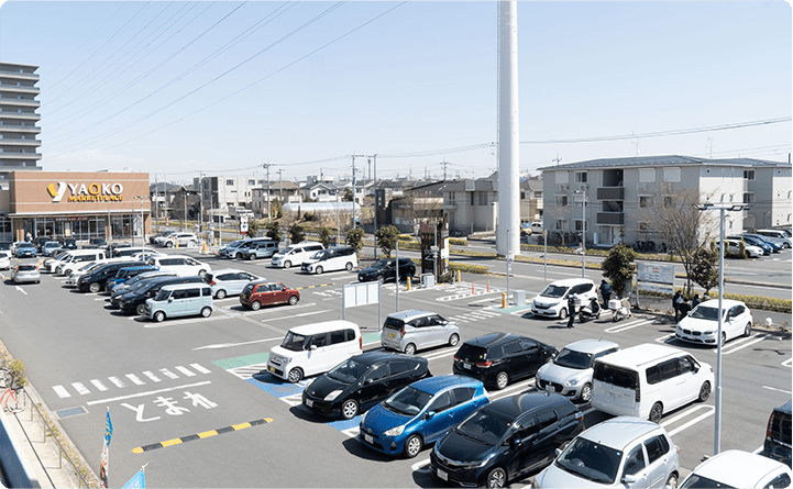 大型駐車場完備